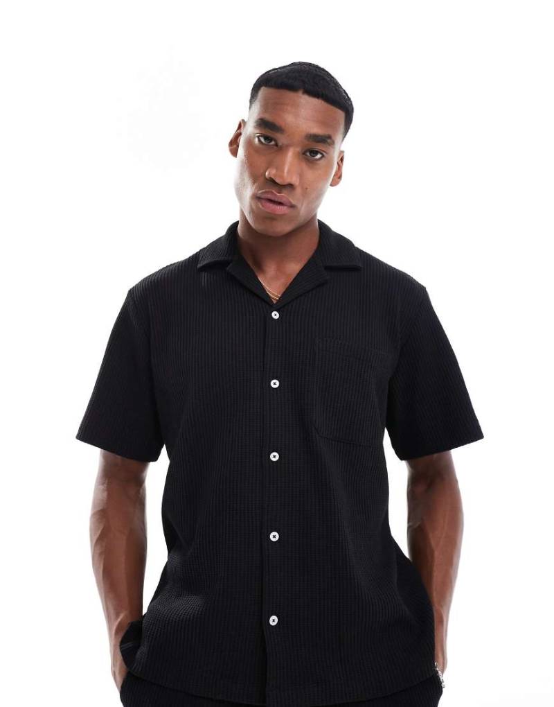 Selected Homme - Hemd in Schwarz mit Waffelstruktur und Reverskragen, Kombiteil von Selected Homme