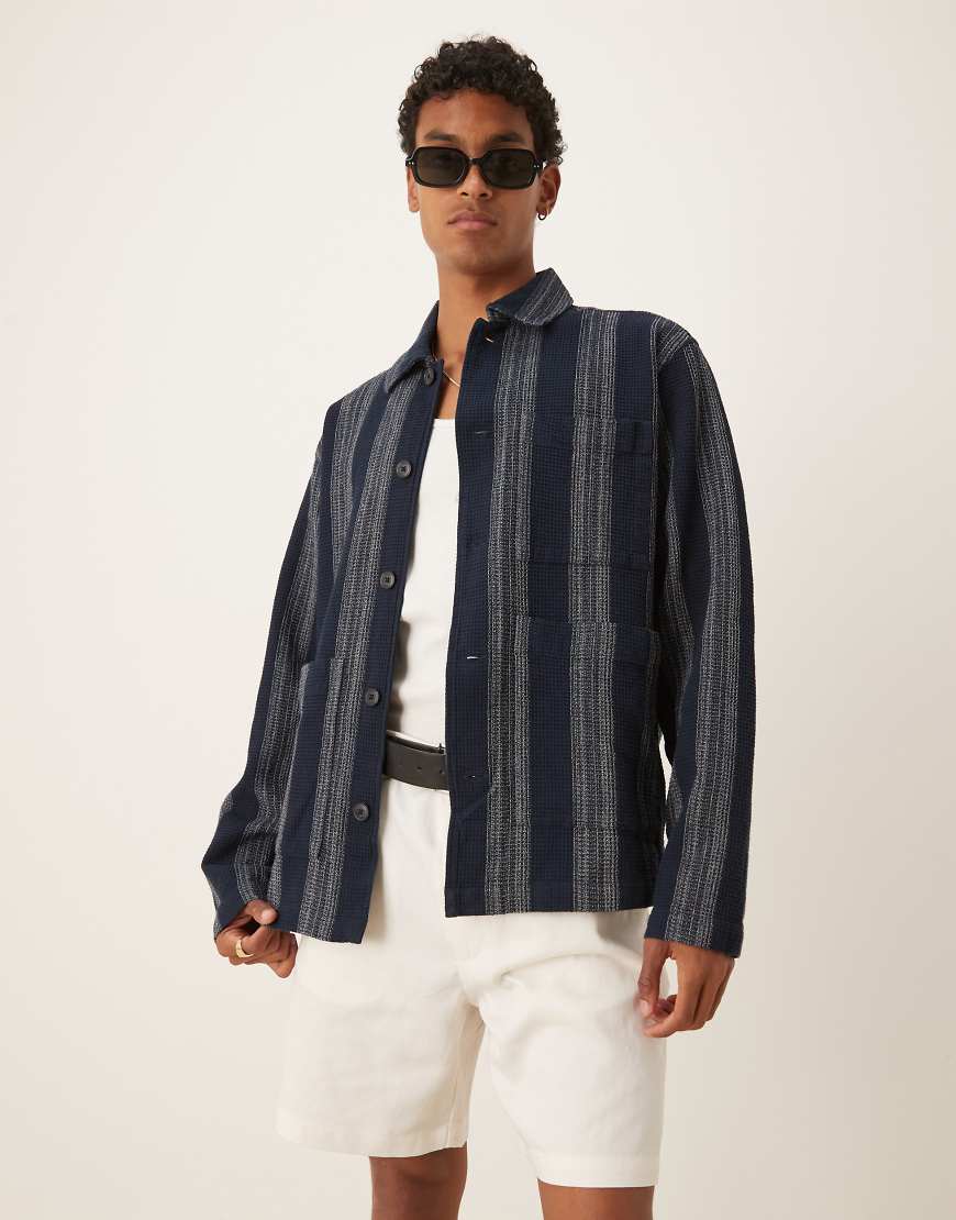 Selected Homme - Hemdjacke in gestreiftem Marineblau mit Waffelstruktur Selected Homme - Hemdjacke in gestreiftem Marineblau mit Waffelstruktur von Selected Homme