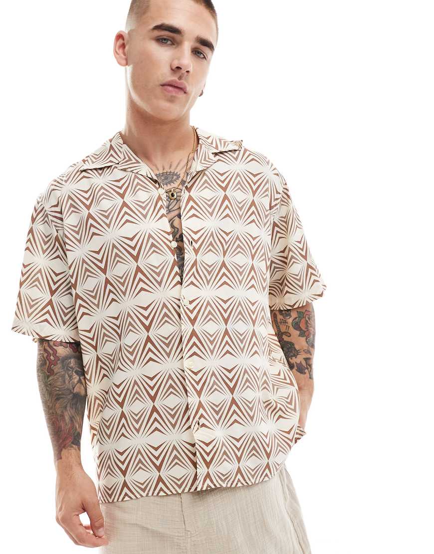 Selected Homme -Kurzärmliges Hemd in Beige mit geometrischem Muster-Neutral Selected Homme -Kurzärmliges Hemd in Beige mit geometrischem Muster-Neutral von Selected Homme