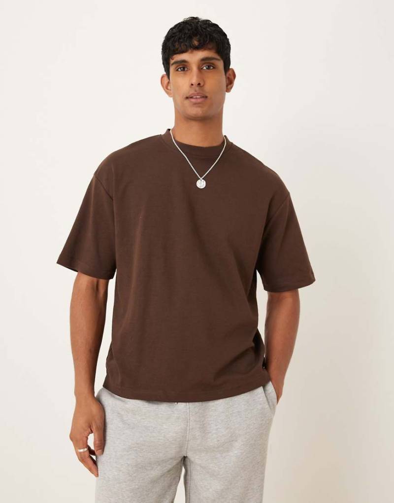 Selected - Oscar - Oversize-T-Shirt in Braun von Selected