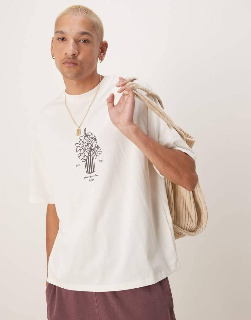 Selected - Oversize-T-Shirt in Cremeweiß mit Vasen-Print auf der Brust von Selected