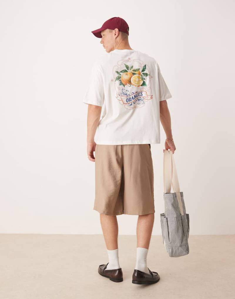 Selected - Oversize-T-Shirt in Wollweiß mit Orangen-Print auf dem Rücken von Selected