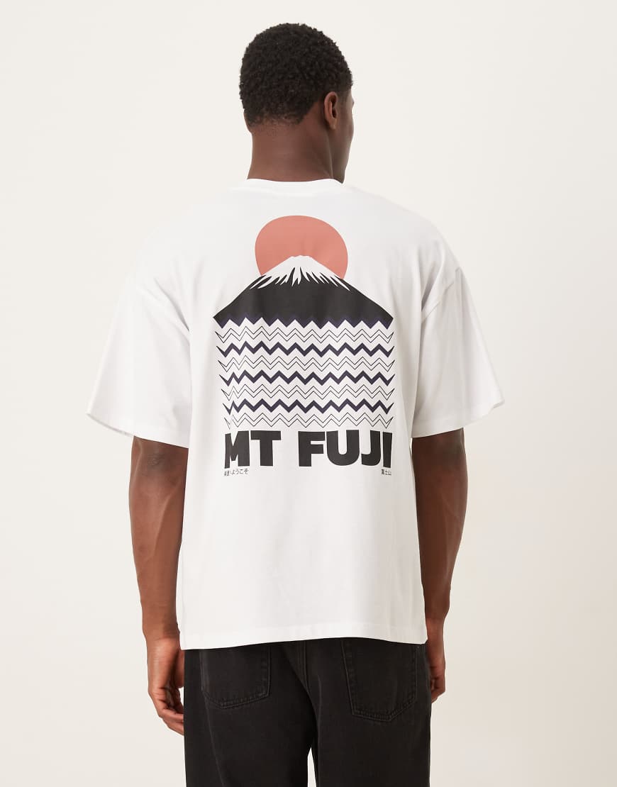 Selected - Oversize-T-Shirt in Weiß mit Fuji-Print auf dem Rücken von Selected Homme