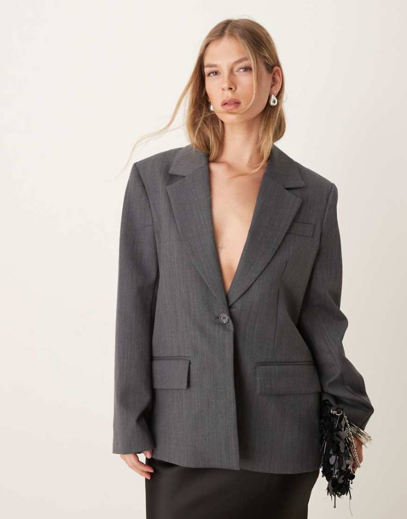 Selected Femme - Asymmetrischer Blazer aus Wolle in Grau von Selected