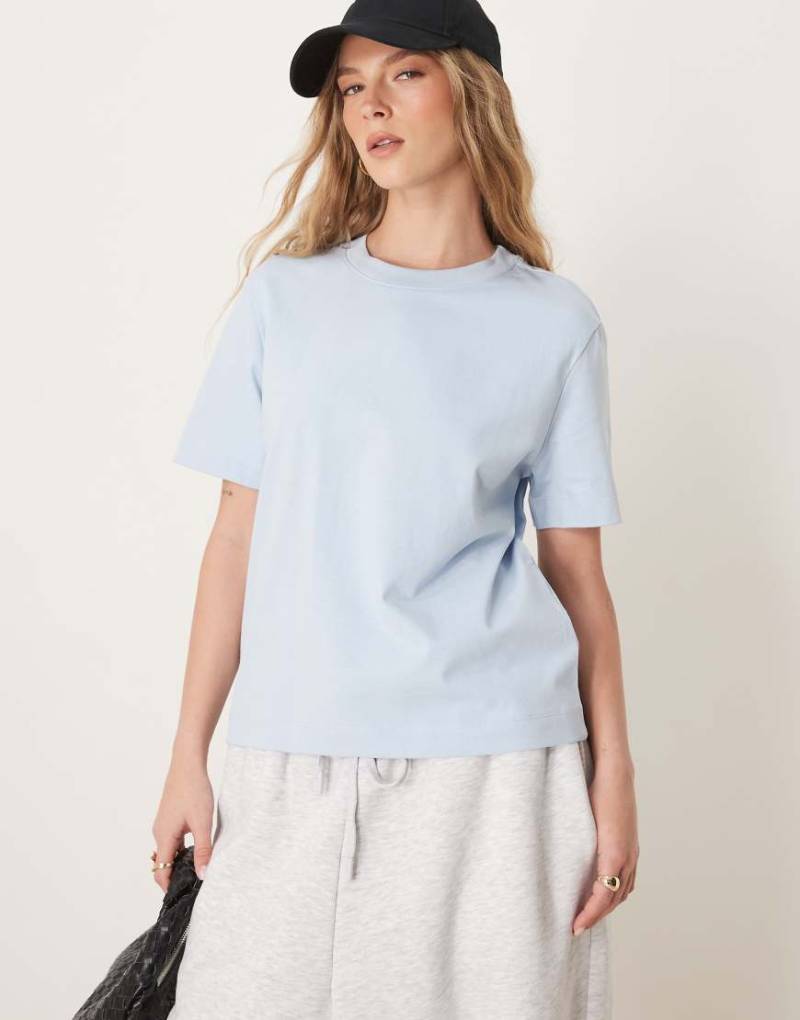 Selected Femme - Kastiges T-Shirt in Hellblau von Selected