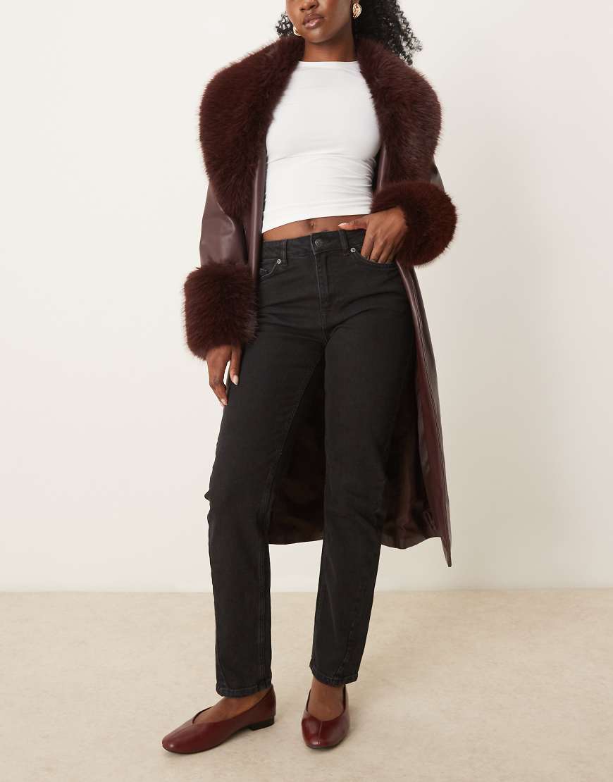 Selected Femme - Schmale Jeans in Schwarz mit asymmetrischem Detail von Selected