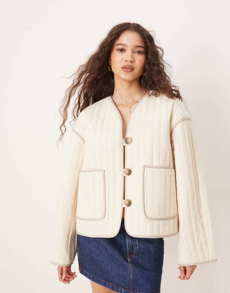 Selected Femme - Steppjacke in Cremeweiß mit Taschen von Selected