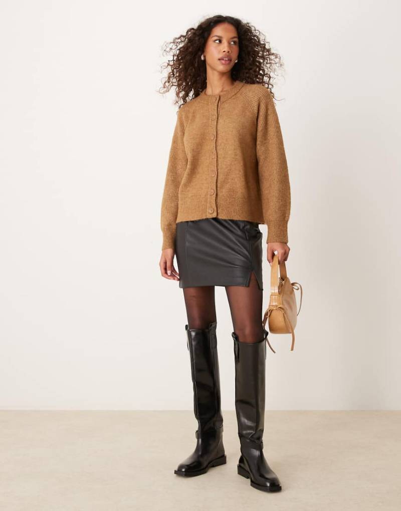 Selected Femme - Strickjacke in Hellbraun von Selected