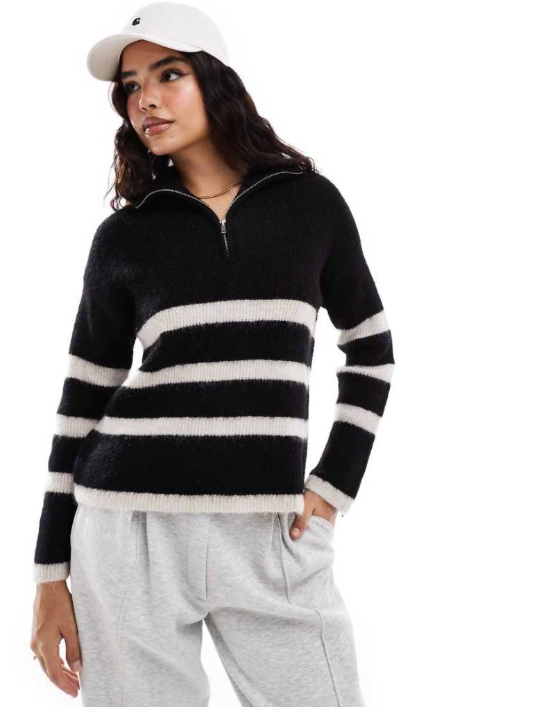 Selected Femme - Strickpullover aus Merino-Wollmischung in Schwarz mit weißen Streifen und kurzem Reißverschluss von Selected