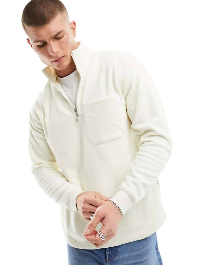 Selected Homme - Sweatshirt aus Minifleece mit halbem Reißverschluss in Ecru-Neutral von Selected