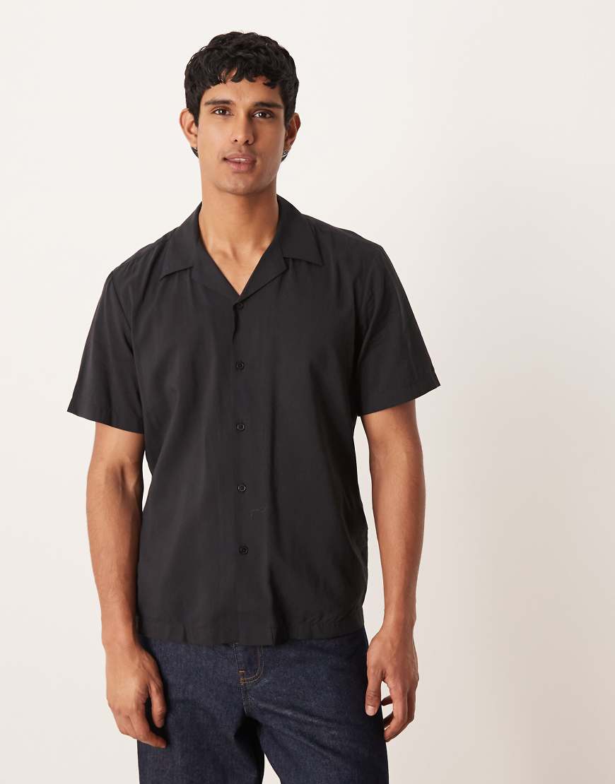Selected - Kurzärmliges, bedrucktes Regular-Fit-Hemd in Schwarz von Selected