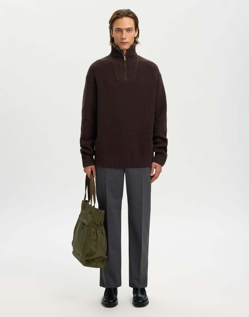 Selected - Pullover in Schokotorten-Braun mit halblangem Reißverschluss-Brown von Selected