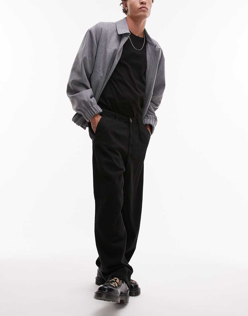 Selected - Weit geschnittene Hose in Schwarz mit Faltendetails von Selected