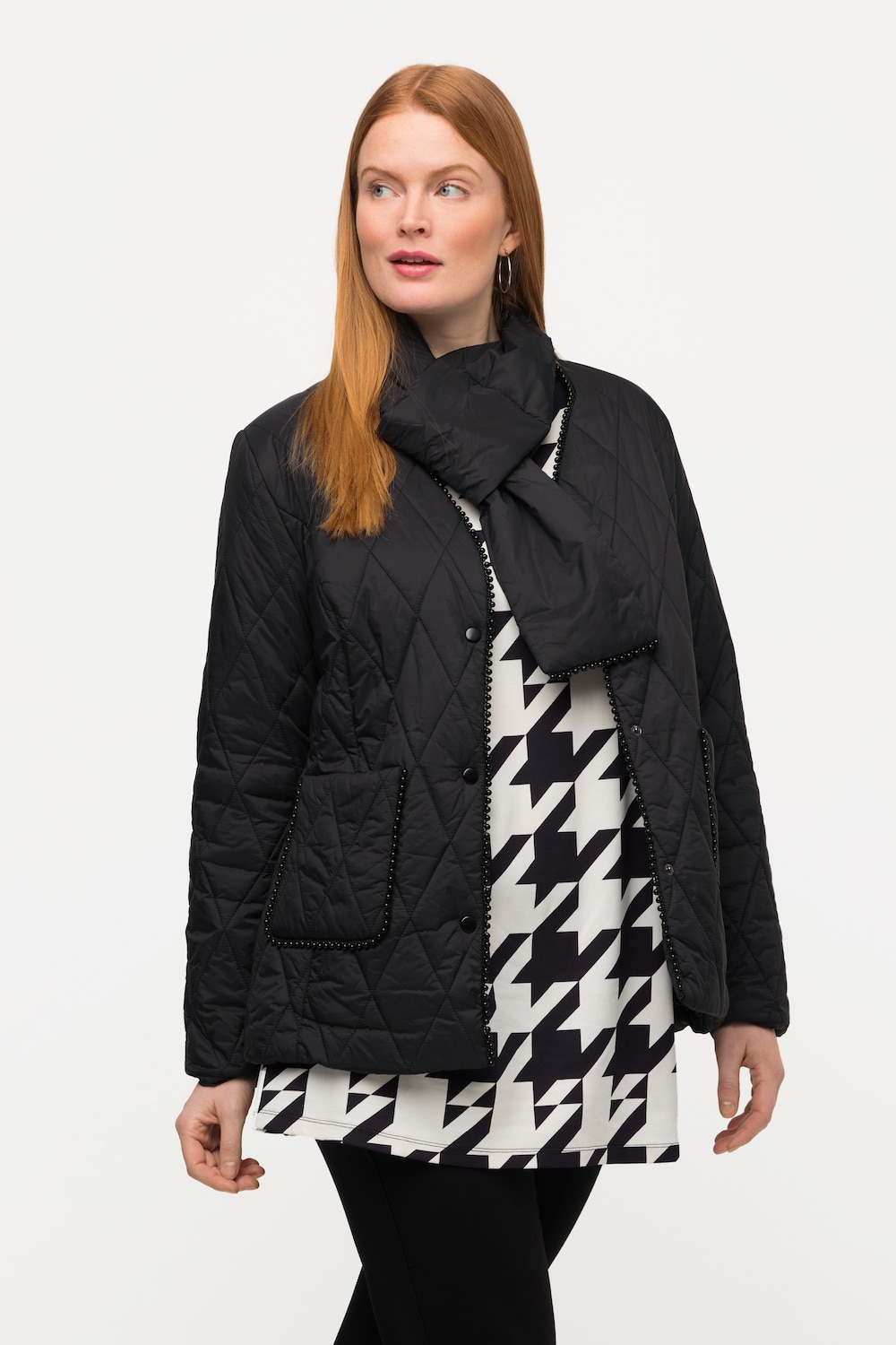 Große Größen Steppjacke, Damen, schwarz, Größe: 50/52, Synthetische Fasern, Ulla Popken Große Größen Steppjacke, Damen, schwarz, Größe: 50/52, Synthetische Fasern, Ulla Popken von Selection