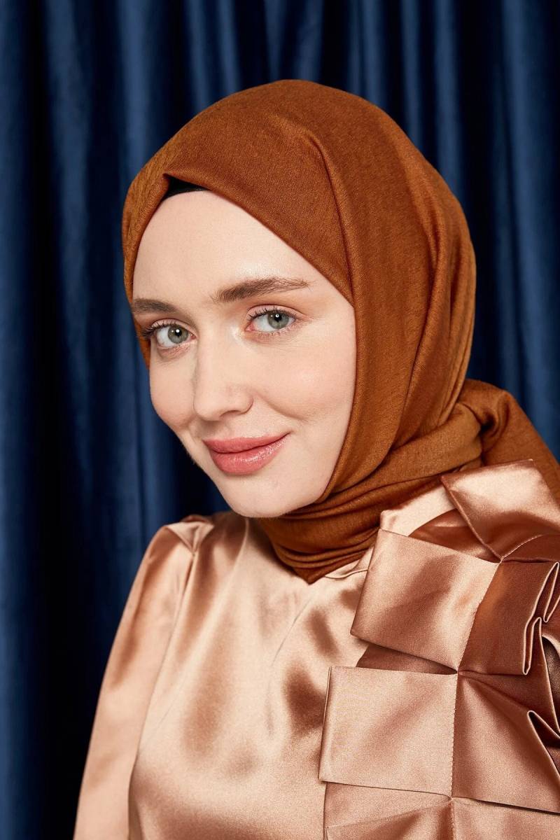 Luxus Hijab Schal | Elegante Schlichte Wrap, Geschenk Für Frauen von SeliniAccessories