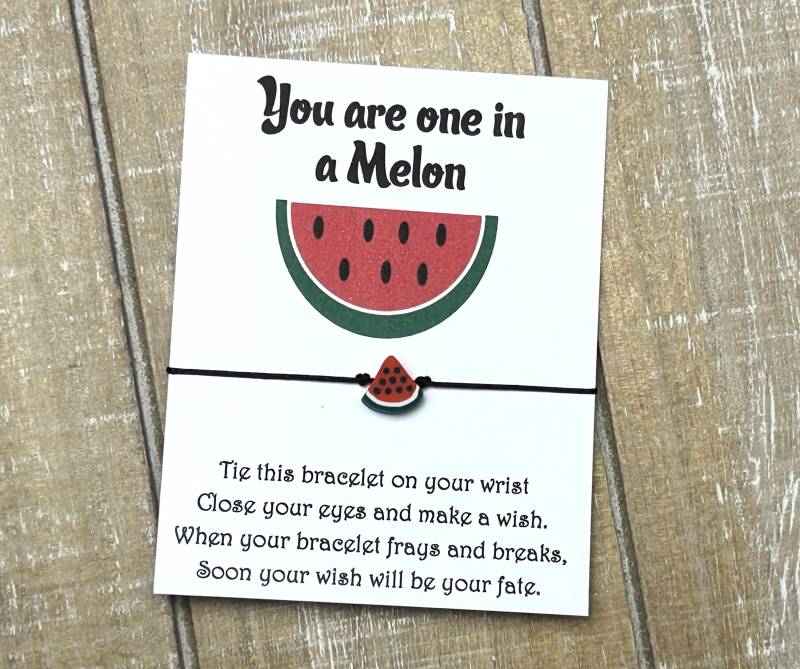 Wassermelonen Wunscharmband Sie Sind Ein in Einer Melone Mit Einem Wassermelonenperlenwunscharmband von Sellingitforyou