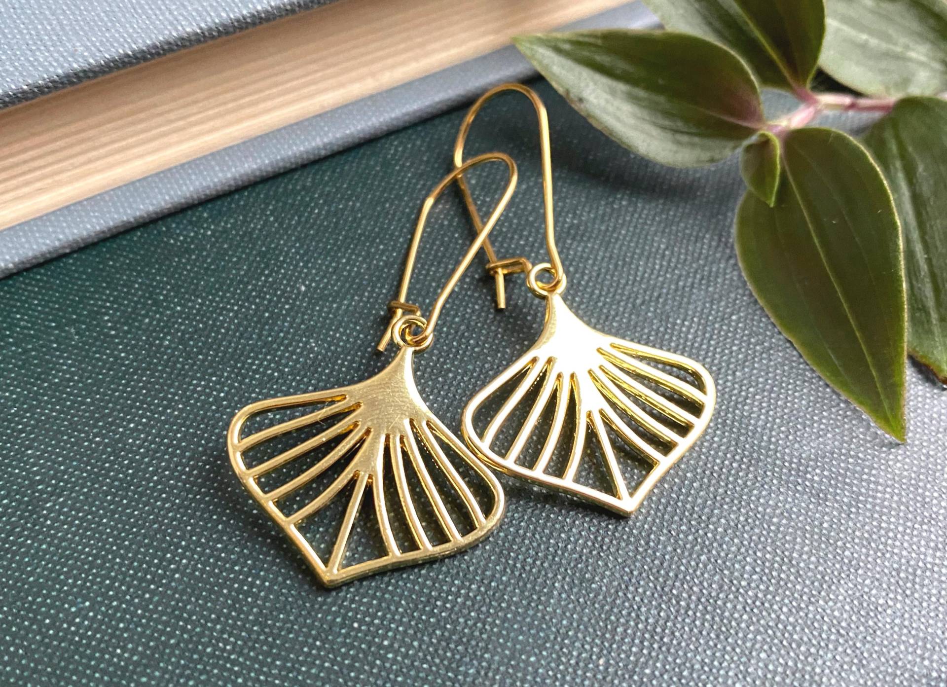 18K Vergoldete Ohrringe, Zierliche Schmuckstücke von SelmaDreams