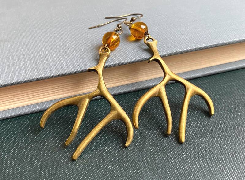 Geweih Ohrringe Mit Rost Glasperlen, Naturschmuck von SelmaDreams