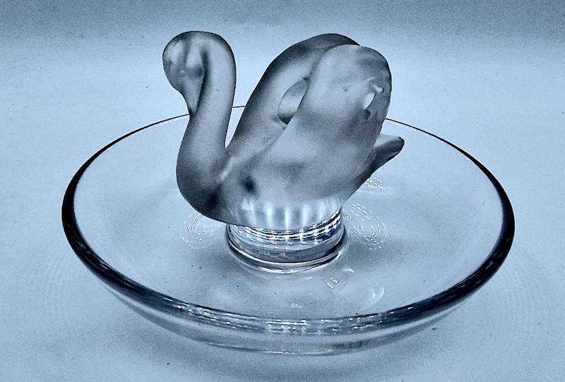Lalique Vintage Ringschale Schwan Kristallglas Lalique Vintage Ringschale Schwan Kristallglas von SelteneSchaetze