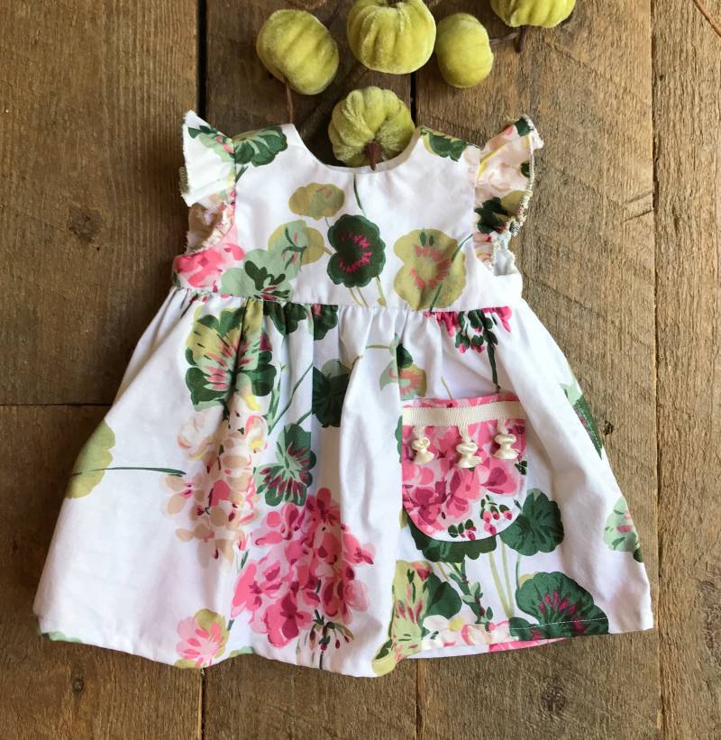 Geranium Säugling Sommerkleid, Größe 0-3 Monate von SelvedgesCreative