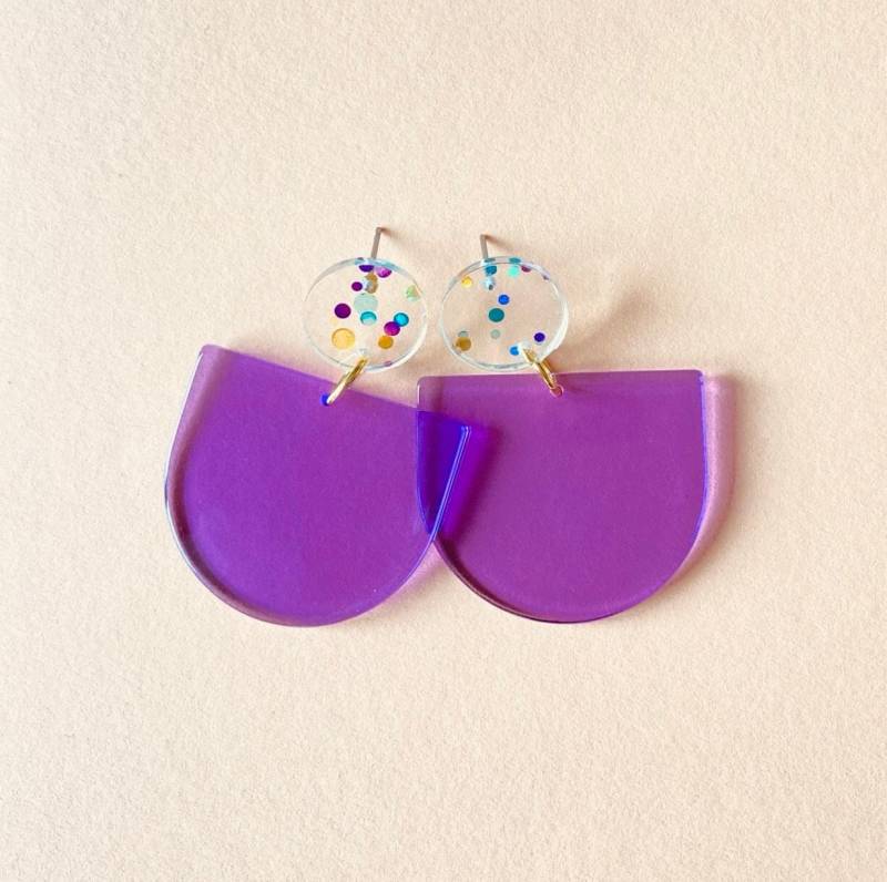 Leuchtende Durchscheinende Statement Ohrringe - Lila, Violett von SemicircleDesigns
