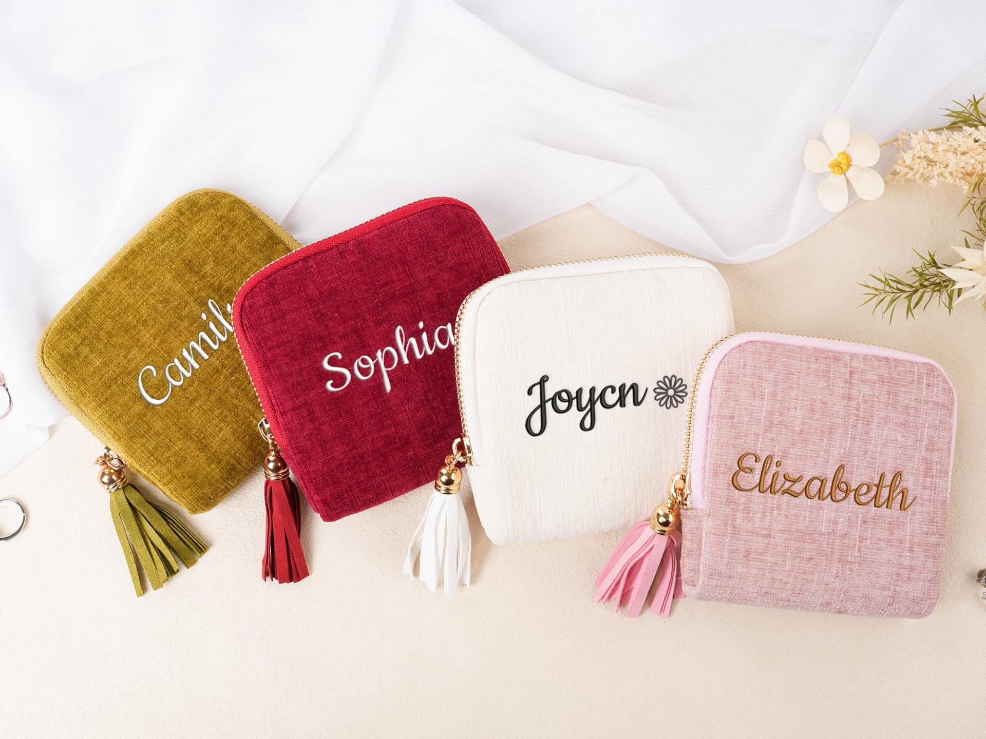 Embroidered Travel Jewelry Case, Personalized Organizer For Women, Zip Pouch With Name, Bridesmaid Gifts, Christmas Gift Her von SemmlSmiles