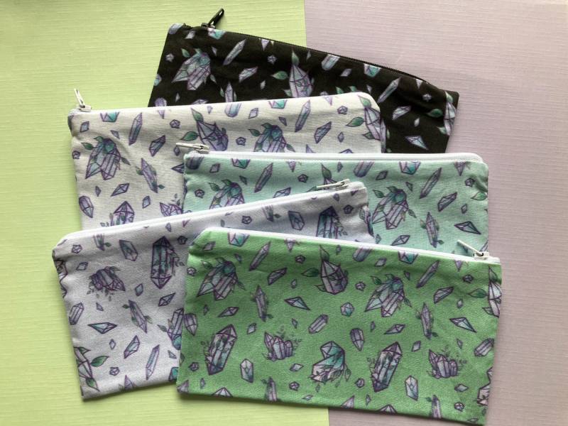 Cute Handmade Crystal Zipper Pouch, Useful As A Purse, Wallet, Pencil Makeup Bag, Travel Pouch & More von SenCrossArt