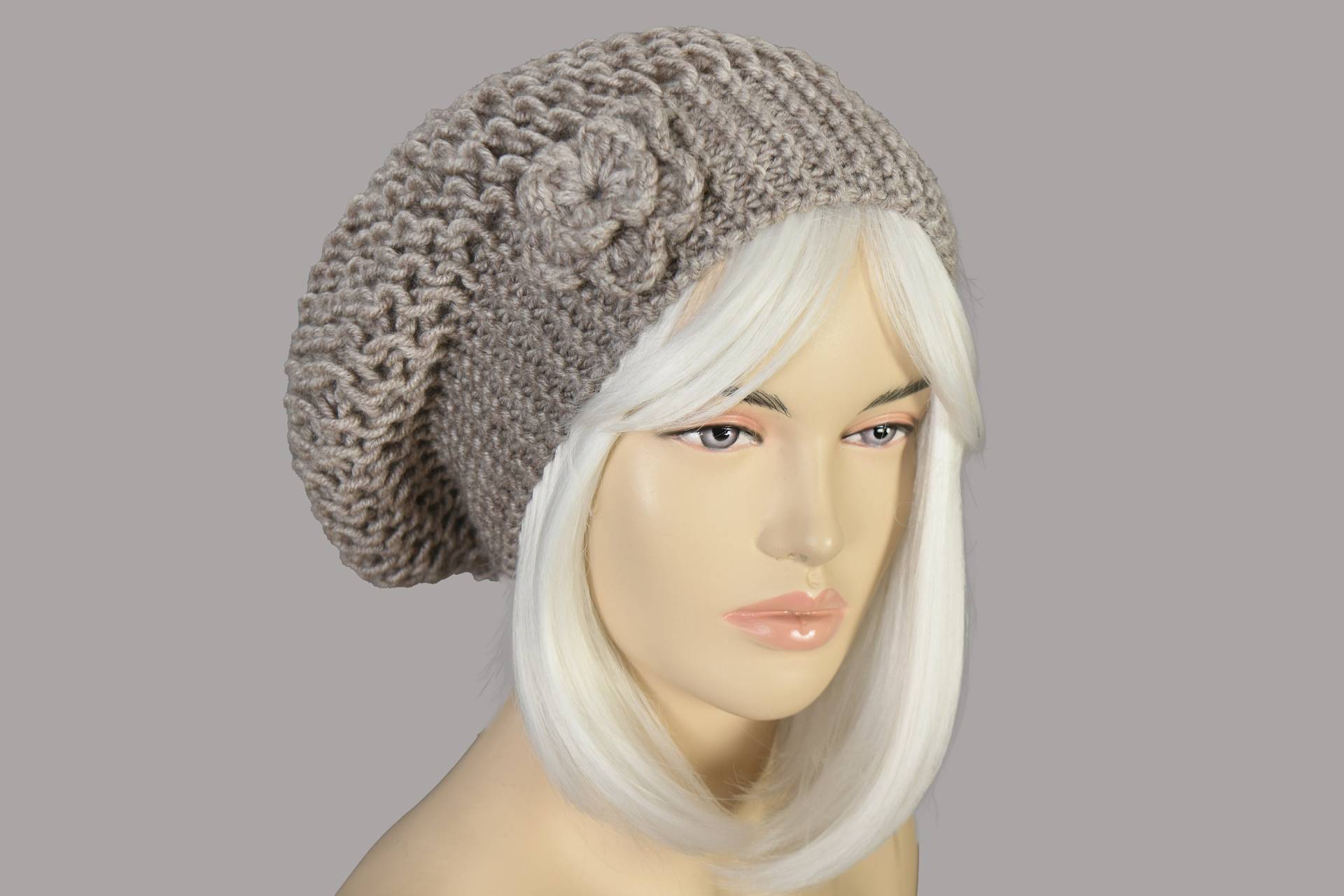 Slouchy Beanie, Oversize Beanie Mütze, Winter Strickmütze, Blumenmütze, Für Frau in Beige - Farbe Option Verfügbar von SenamonAccessories