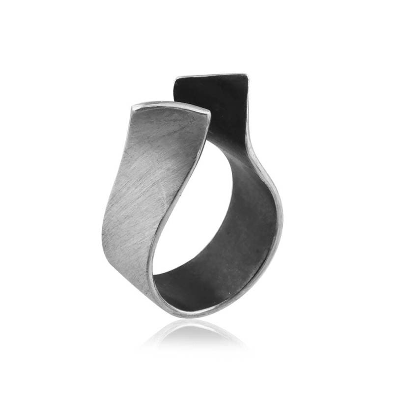Handgemachte Sterling Silber Oxidiert Curve Ring Unisex Schmuck Handgemachte Sterling Silber Oxidiert Curve Ring Unisex Schmuck von SenemUnalJewellery