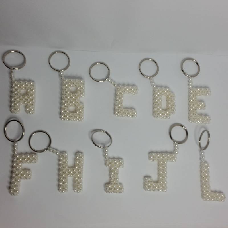 Perlen Gewebt Alphabet Schlüsselanhänger | A-F, H-J, L von SensationalAC