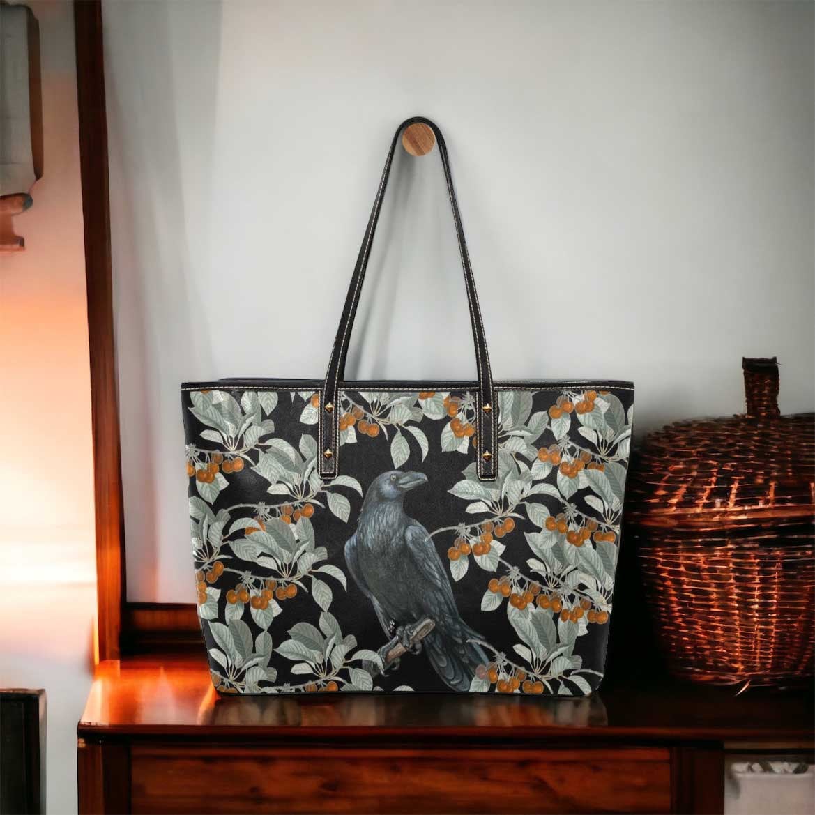 Boho Forestcore Vegan Leder Große Einkaufstasche, Witchy Crow Rabe Top Griffe Umhängetasche, Pagan Witch Reißverschluss Tote Frauen Laptop Träger von SenseForest