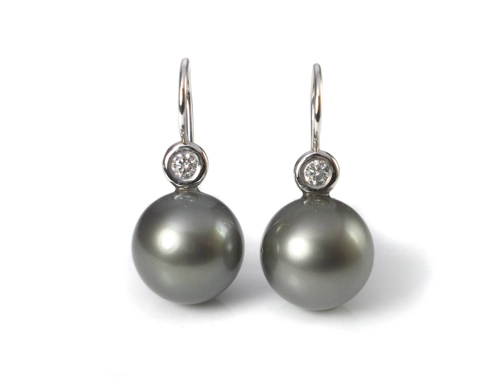 Tahiti-Perlen 13mm Ohrhänger, Recyceltes Weissgold 14Kt Und Diamanten Im Brillantschliff 0.20Ct Wsi von Sentnerjewelry