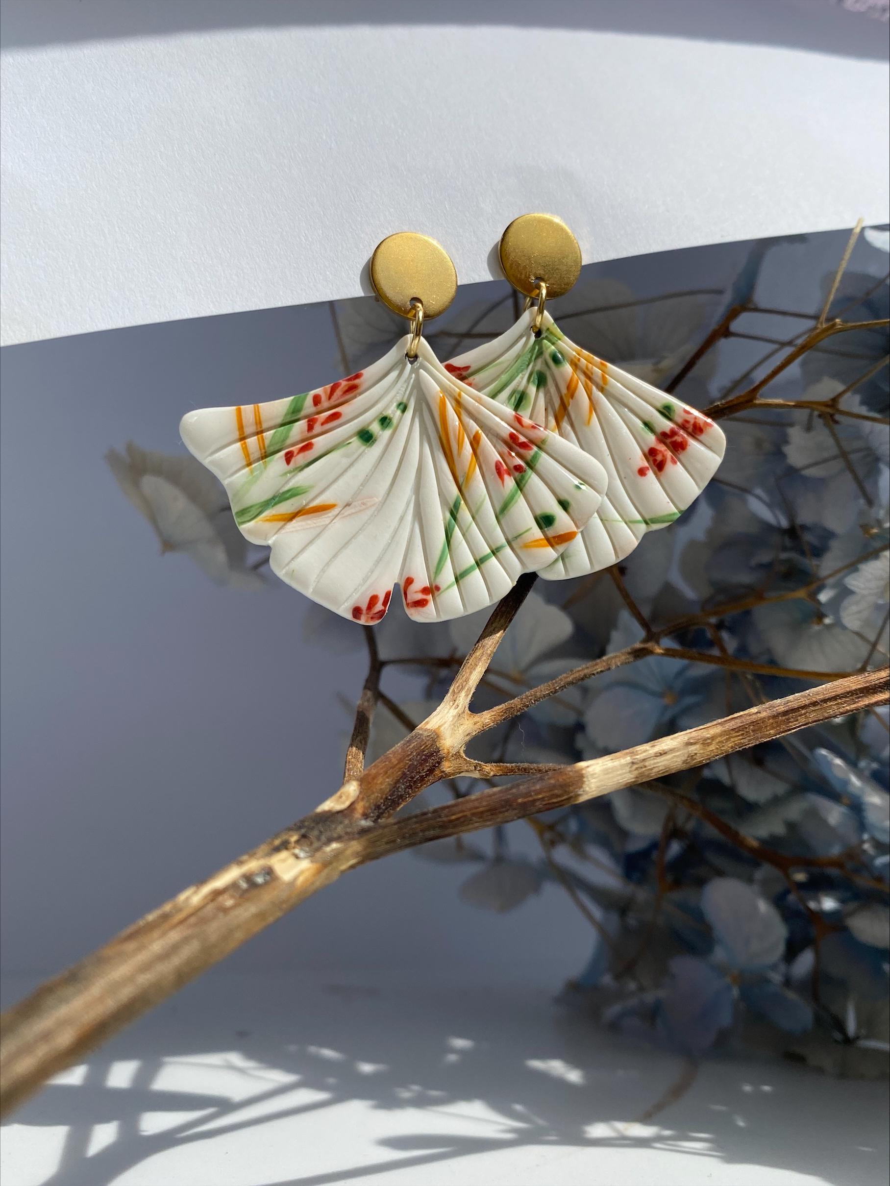 Handgemachte, Ohrringe Mit Charme & Charakter Stecker Aus Edelstahl 18K Vergoldung | Ip Handbemalten Anhängern Polymer Clay von SeptemberOhrringe