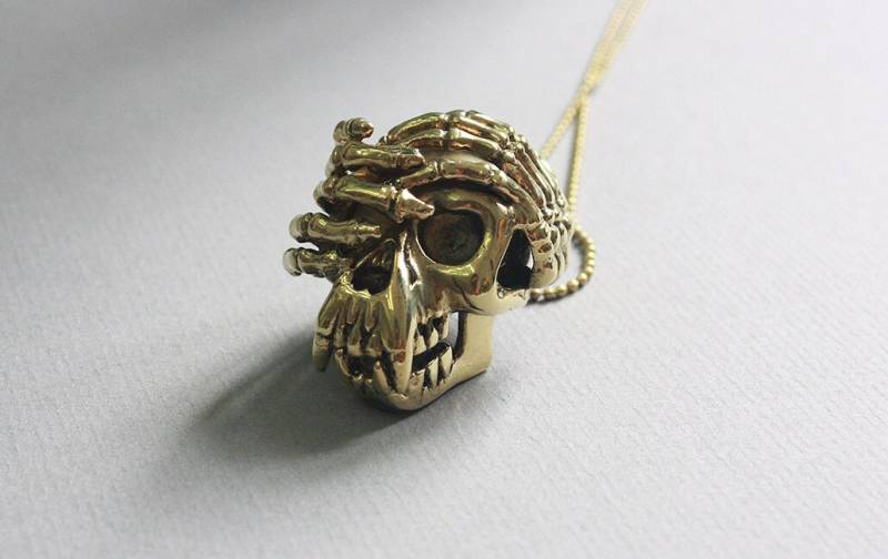 Affenschädel Verstecken Gesicht Anhänger/Halskette von SeptemberRoom