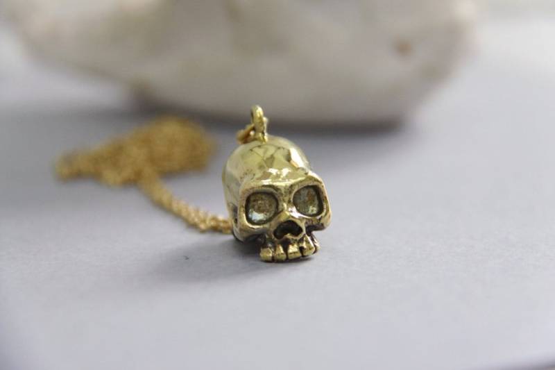 Halber Kiefer Schädel Anhänger/Halskette von SeptemberRoom