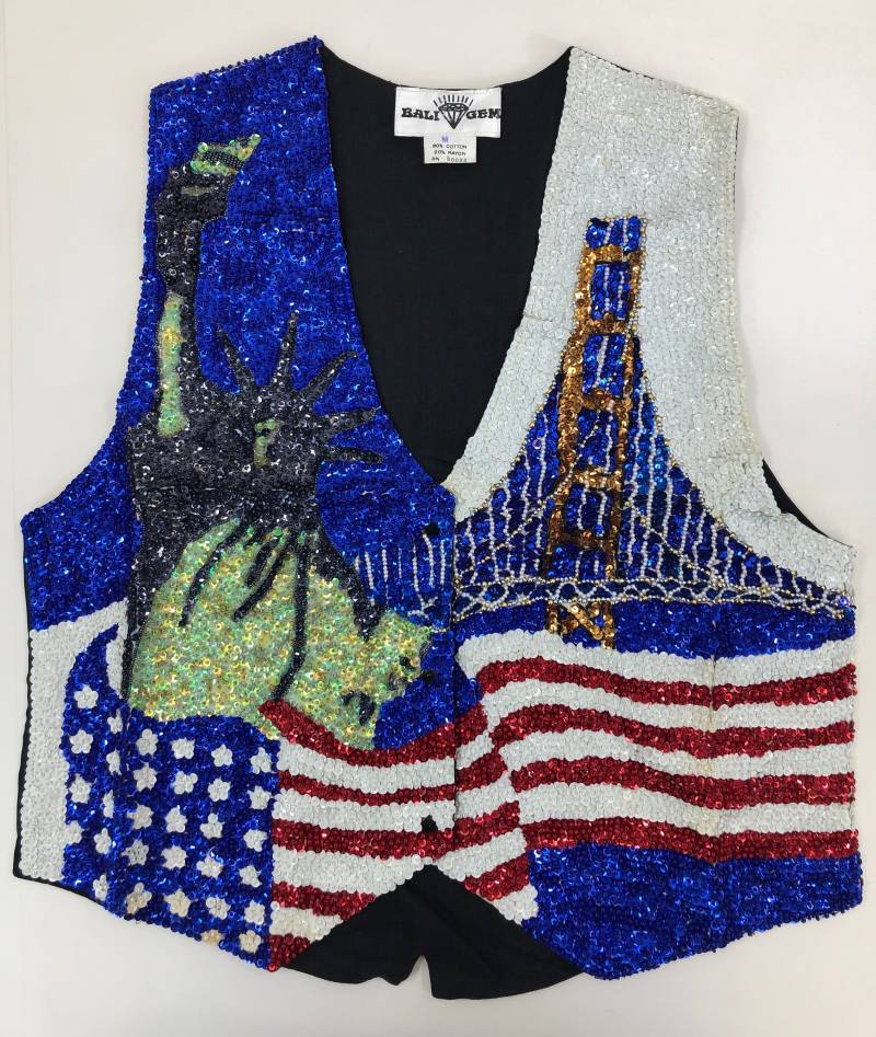 Golden Gate Bridge & Freiheitsstatue, Rot, Weiß, Und Blau Us Flagge Pailletten Weste Golden Gate Bridge & Freiheitsstatue, Rot, Weiß, Und Blau Us Flagge Pailletten Weste von SequinKing