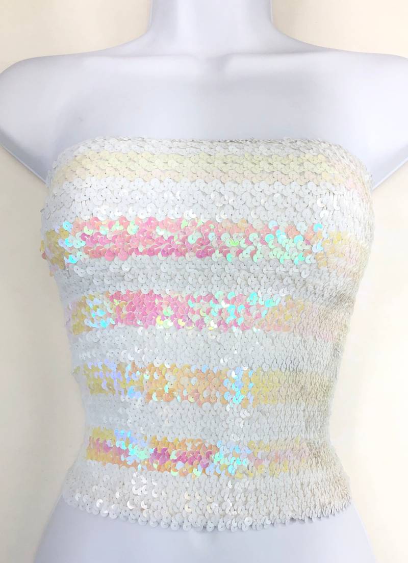 Weiß Und Opal Pink Gestreiftes Pailletten Trägerloses Schlauch Top Weiß Und Opal Pink Gestreiftes Pailletten Trägerloses Schlauch Top von SequinKing