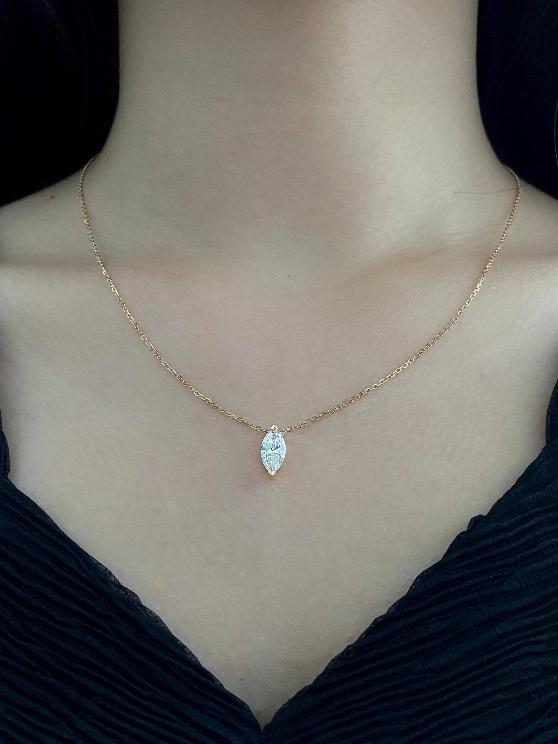 1 Karat Marquise Labor Diamant Solitär Halskette - 18K Gelbgold von SerenDiamonds