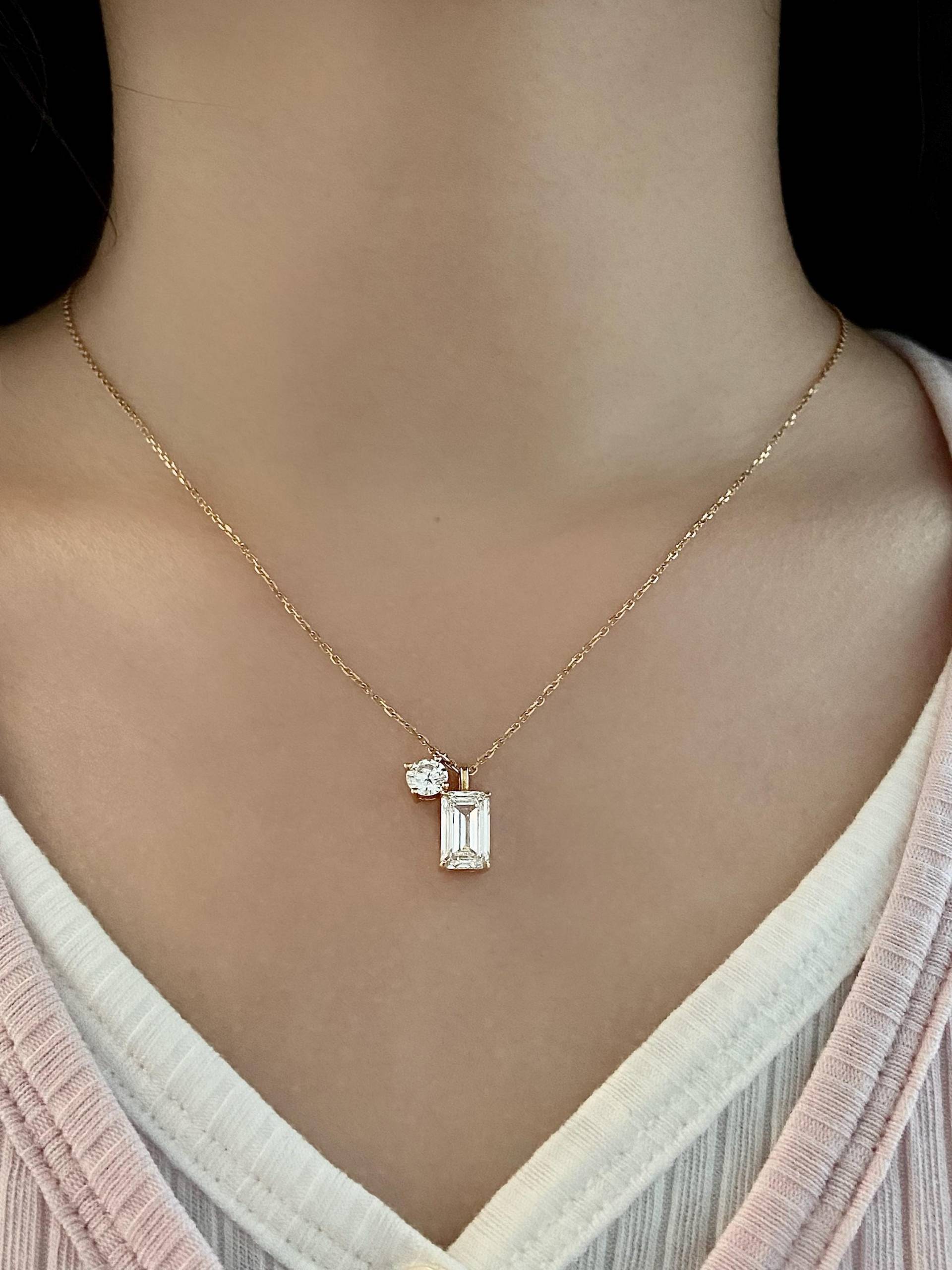 2 Karat Smaragd Cut Lab Zuchtdiamant 18K Gelbgold, Igi-Zertifiziert von SerenDiamonds