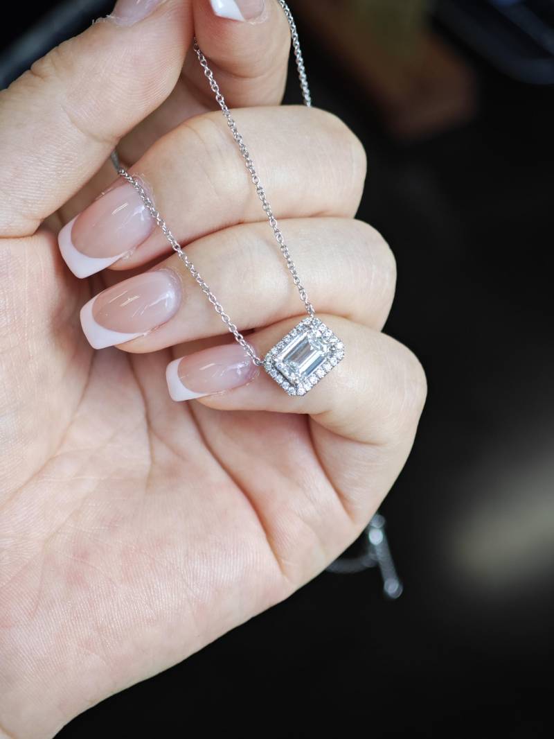 Smaragd Diamant Halskette 1, 2 Karat Emerald Cut F Vs1 Lab Grown Igi Zertifikat 18K Gold von SerenDiamonds