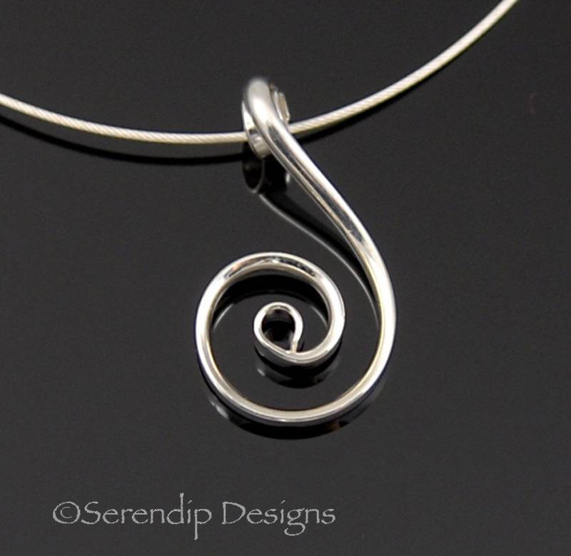 Argentium Fibonacci Spiralanhänger, Glänzende Sterlingsilber Spiralkette, Silber Wave Halskette, Zen Sn8 von SerendipDesignsJewel