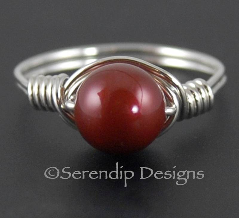 Bordeaux Silber Perle Ring Solitär, Argentium Sterlingsilber Swarovski Elements Ziegelrot Ring, Sterling Rot von SerendipDesignsJewel