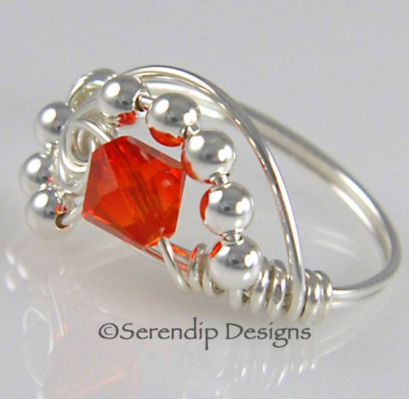Draht Gewickelt Ring, Argentium Sterling Silber Swarovski Feuer Opalring, Crystal Galaxy Ring Draht Gewickelt Ring, Argentium Sterling Silber Swarovski Feuer Opalring, Crystal Galaxy Ring von SerendipDesignsJewel