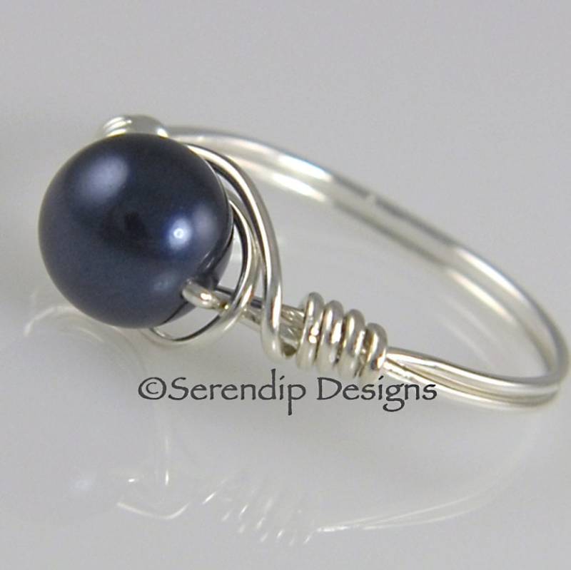 Dunkel Blaue Perle Ring Aus Sterlingsilber, Argentium Sterlingsilber Nacht Blau Ring, Swarovski Crystal Pearl, Kobaltblau, Benutzerdefinierte Dunkel Blaue Perle Ring Aus Sterlingsilber, Argentium Sterlingsilber Nacht Blau Ring, Swarovski Crystal Pearl, Kobaltblau, Benutzerdefinierte von SerendipDesignsJewel