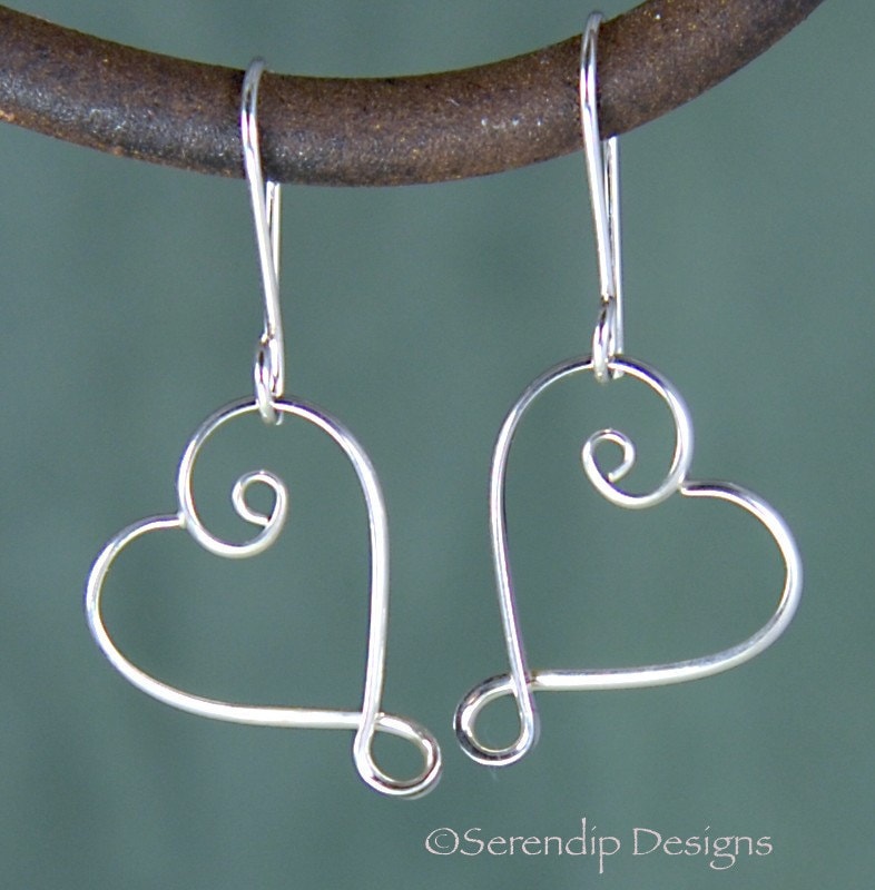 Glänzend Silber Spirale Herzohrringe, Sophie, Argentium Sterlingsilber Valentine Ohrringe Se34 Glänzend Silber Spirale Herzohrringe, Sophie, Argentium Sterlingsilber Valentine Ohrringe Se34 von SerendipDesignsJewel