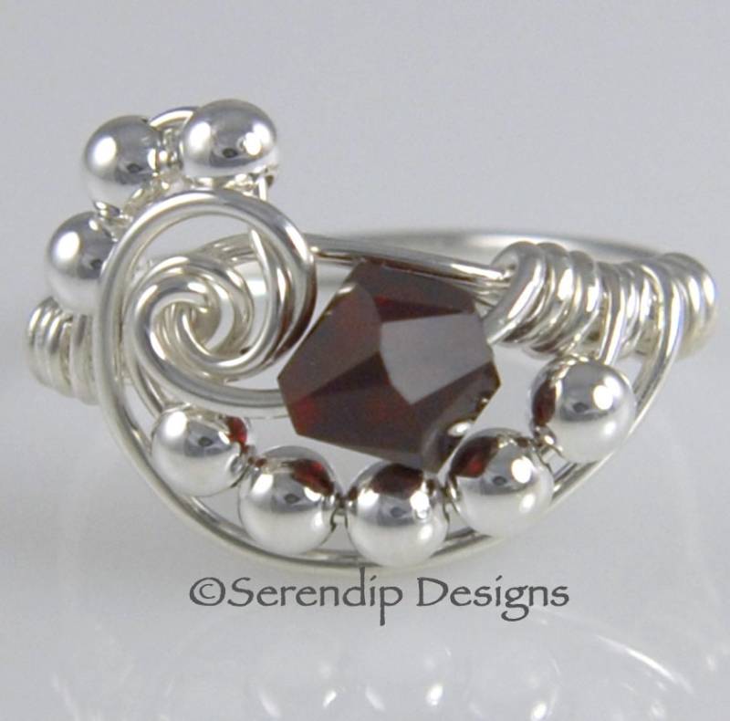 Januar Birthstone Ring, Argentium Sterling Silber Swarovski-Granat-Kristall-Statement-Ring, Galaxy Cluster-Ring von SerendipDesignsJewel