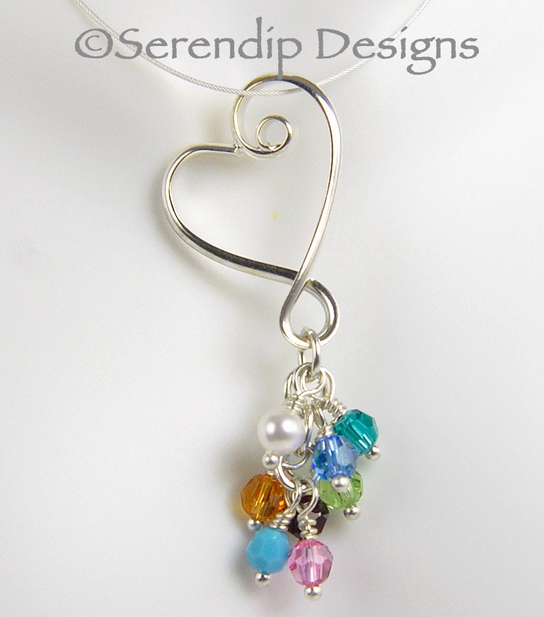 Silber-Spirale Mütter Herzanhänger Mit Acht Swarovski Crystal Birthstone Baumelt, 8 Familie Anhänger, Großmütter Halskette Sn34 Silber-Spirale Mütter Herzanhänger Mit Acht Swarovski Crystal Birthstone Baumelt, 8 Familie Anhänger, Großmütter Halskette Sn34 von SerendipDesignsJewel