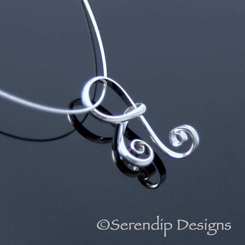 Spiralförmig Buchstabe R Silberanhänger, Initial Halskette, Argentium Sterlingsilber Spirale Anhänger Sn9 Spiralförmig Buchstabe R Silberanhänger, Initial Halskette, Argentium Sterlingsilber Spirale Anhänger Sn9 von SerendipDesignsJewel
