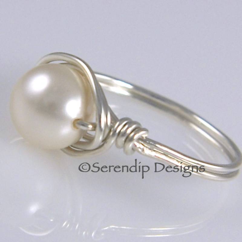 sterling Silber Creme Perle Solitär Ring, Argentium Swarovski Kristall Perlen, Benutzerdefinierte Ring sterling Silber Creme Perle Solitär Ring, Argentium Swarovski Kristall Perlen, Benutzerdefinierte Ring von SerendipDesignsJewel