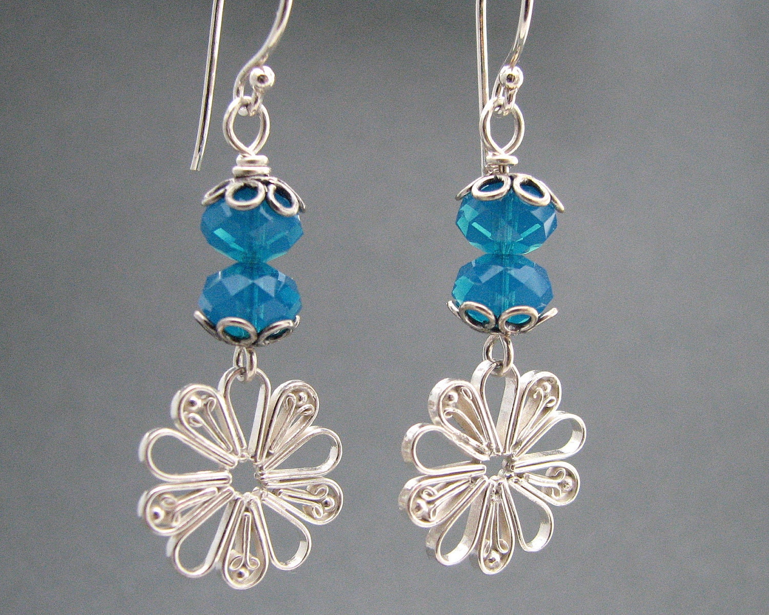 sterling Daisy Und Karibik Blau Rondelle Ohrringe sterling Daisy Und Karibik Blau Rondelle Ohrringe von SerendipityByErin